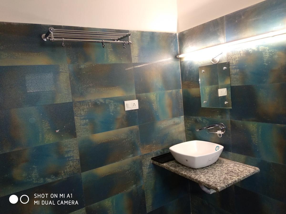 Hotel Rajkamal Deoghar Buitenkant foto