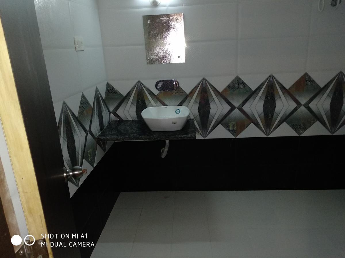 Hotel Rajkamal Deoghar Buitenkant foto