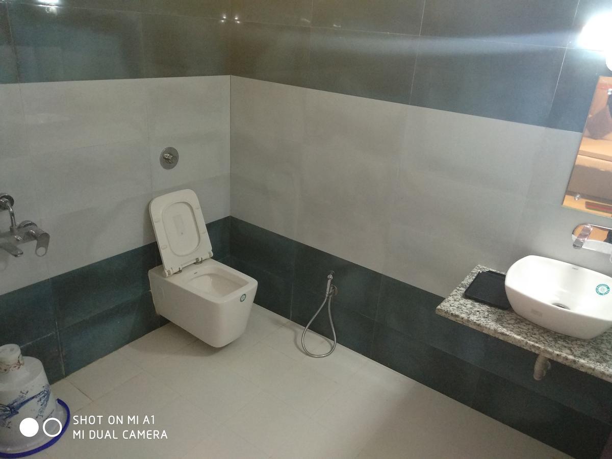 Hotel Rajkamal Deoghar Buitenkant foto