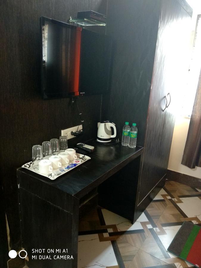 Hotel Rajkamal Deoghar Buitenkant foto